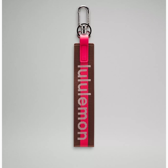 NWT Lululemon Never Lost Keychain Wordmark - Picture 3 of 7